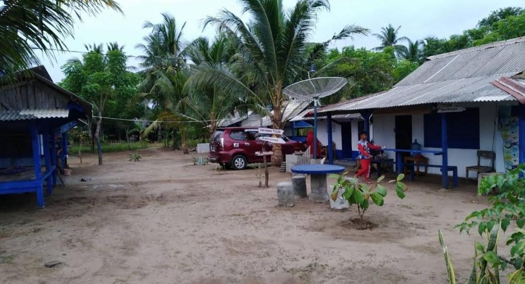 Penginapan Tegar Sawarna Exterior foto