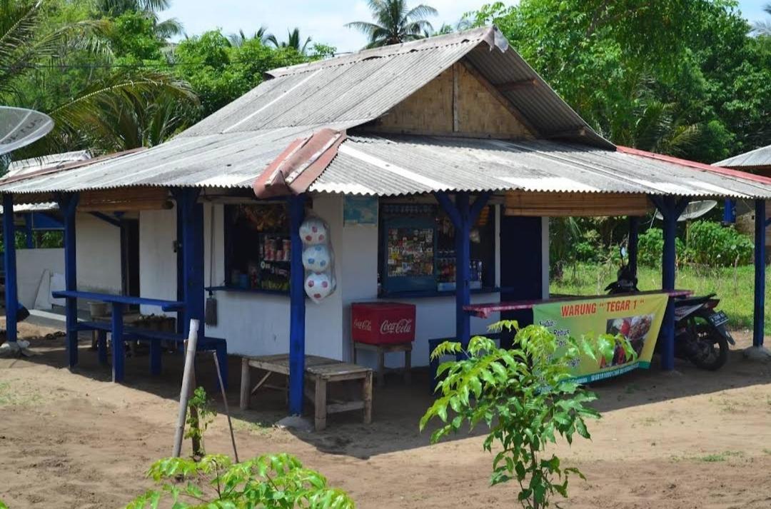 Penginapan Tegar Sawarna Exterior foto