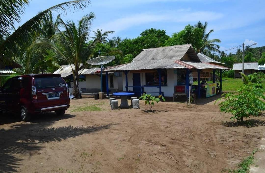 Penginapan Tegar Sawarna Exterior foto