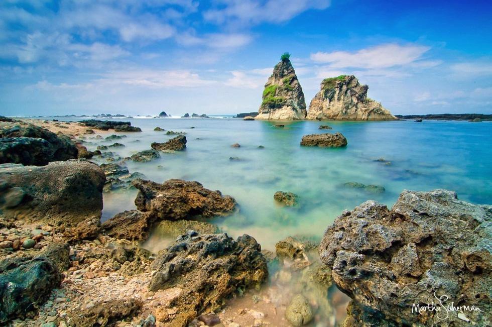 Penginapan Tegar Sawarna Exterior foto