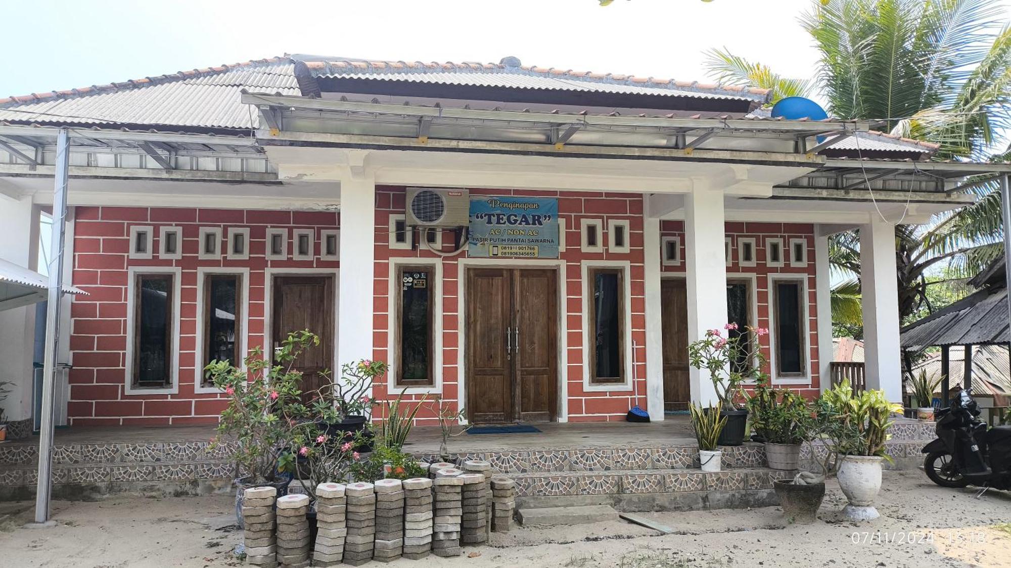 Penginapan Tegar Sawarna Exterior foto